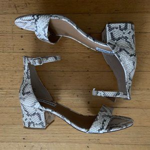 Steve Madden Irene Sandal